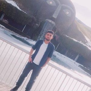 Meet your Posher, Aziz